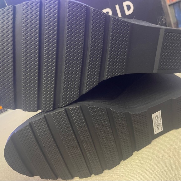 Torrid 8.5 faux fur lined wedge brand new! - Picture 6 of 6